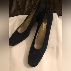 Salvatore Ferragamo pebbled leather pumps, size 9.